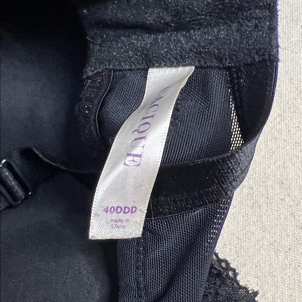 Cacique Black Smooth Boost Plunge Bra 40DDD Sexy Lift Sculpting Lace Trim - Picture 4 of 4